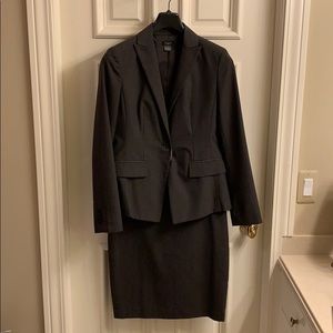 Ann Taylor Women’s suit